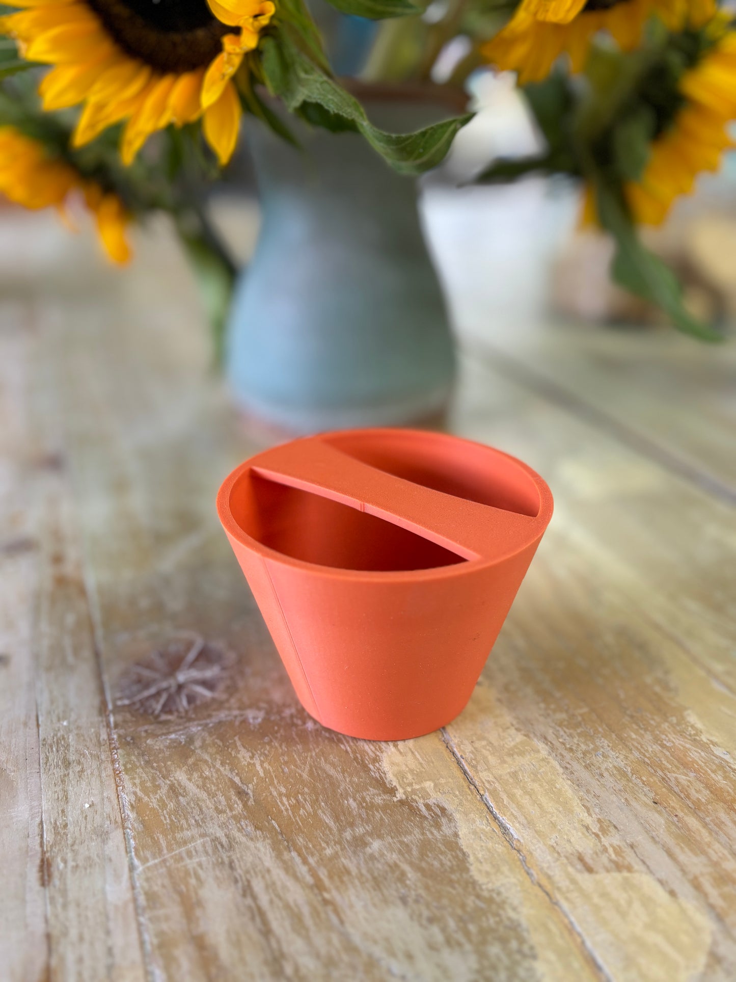 Pot Rounder (colours vary)